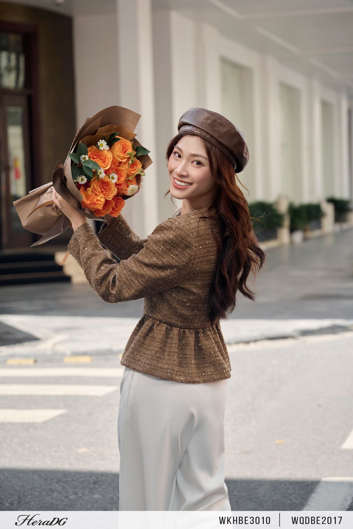 Ảnh của Áo dạ tweed dáng peplum